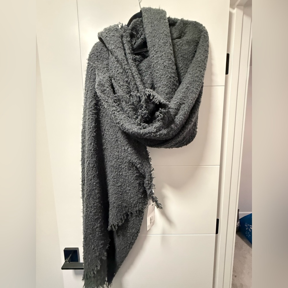 OAK + FORT Charcoal Textured Blanket Scarf NWT